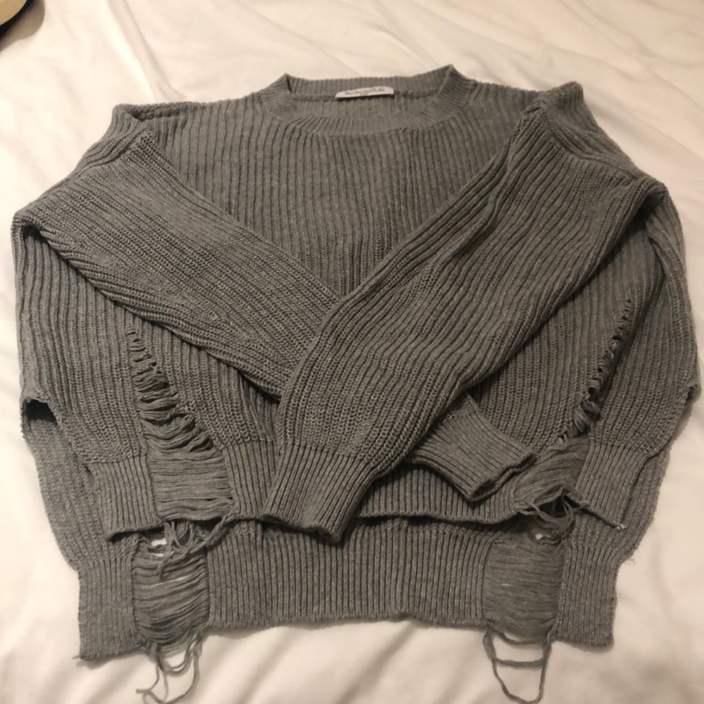 Moderne child grey sweater size small